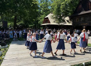 Obrázek k aktualitě Hvězdný debut naší Jaderničky na ROŽNOVSKÝCH SLAVNOSTECH 2025
