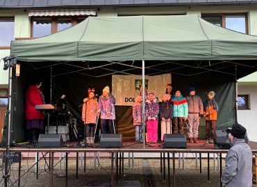 Obrázek k aktualitě Vystoupení dětí na rozsvícení vánočního stromečku 