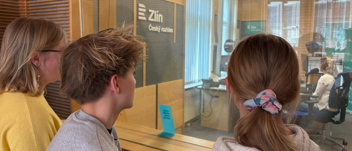 Žáci zaznamenali příběh pamětníka ve studiu Českého rozhlasu Zlín
