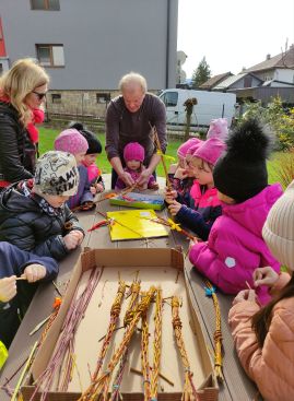 Fotogalerie Pletení pomlázky u pana Jurajdy , foto č. 14