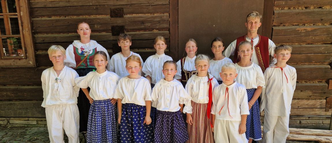 Hvězdný debut naší Jaderničky na ROŽNOVSKÝCH SLAVNOSTECH 2025